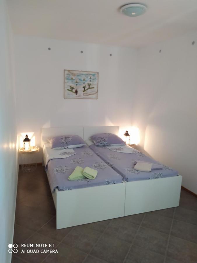 Apartments Ante ตรีบูนย์ ภายนอก รูปภาพ