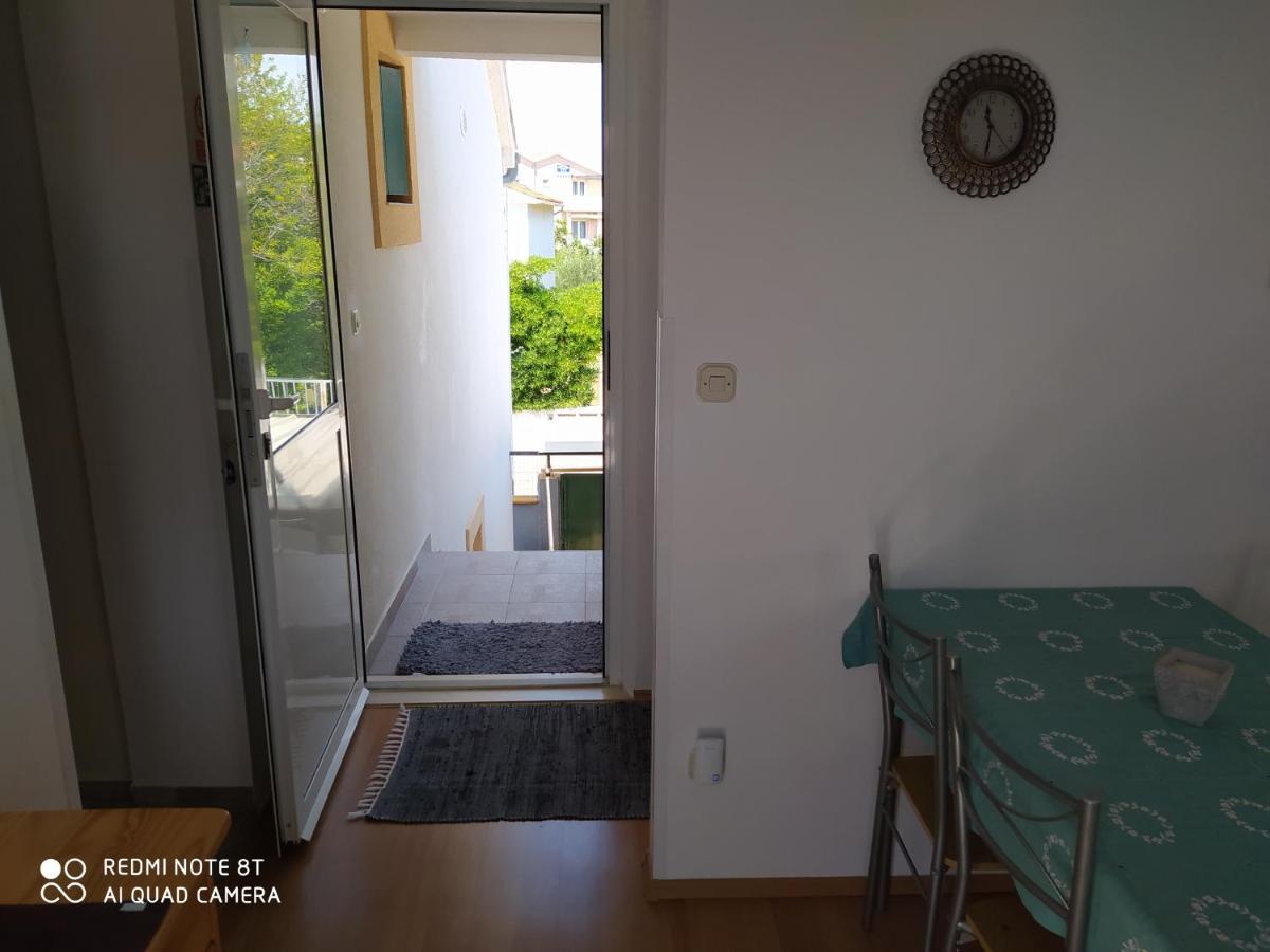 Apartments Ante ตรีบูนย์ ภายนอก รูปภาพ